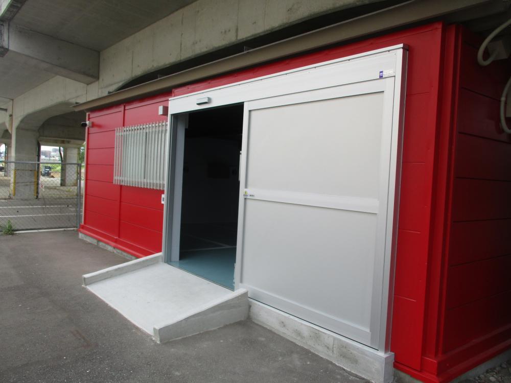 バイクガレージ貝塚